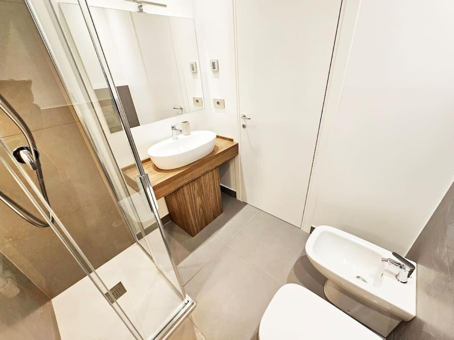 Plaza Deluxe Modern Center House - View Como Lake - Top Privacy エクステリア 写真