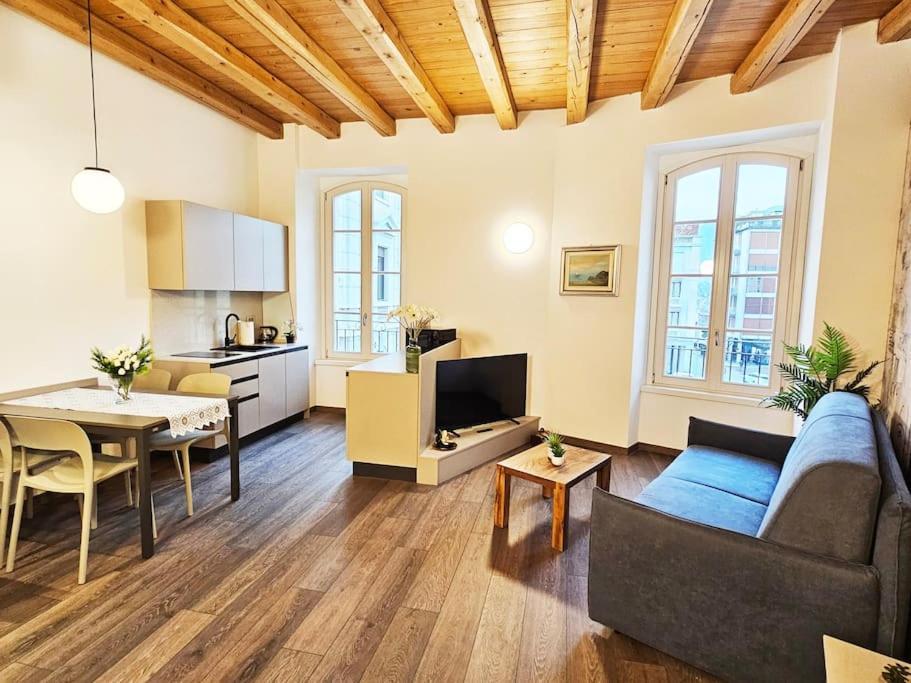 Plaza Deluxe Modern Center House - View Como Lake - Top Privacy エクステリア 写真